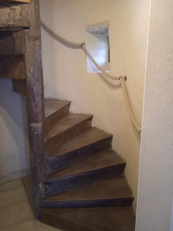 Charming Detached 2 Bedroom Ancient House In Medieval Quarter Of A Small Town In The Pays De La Loire, France Sillé-le-Guillaume Buitenkant foto